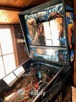 Demolition Man Pinball Machine De Williams