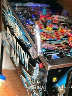 Demolition Man Pinball Machine De Williams