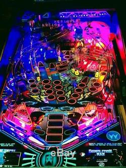 Demolition Man Pinball Machine De Williams