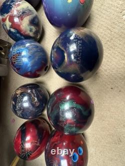 Ensemble de boules de bowling avec sacs de transport et divers articles