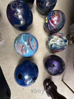 Ensemble de boules de bowling avec sacs de transport et divers articles