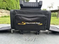 Ensemble de boules de bowling avec sacs de transport et divers articles