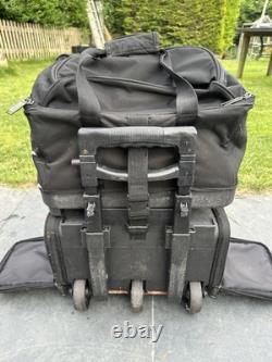 Ensemble de boules de bowling avec sacs de transport et divers articles