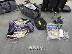 Ensemble de boules de bowling avec sacs de transport et divers articles