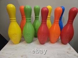 Ensemble de bowling Empire e Color vintage des années 1970 - 9 quilles et 2 boules Crow T. Robot