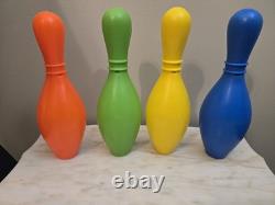 Ensemble de bowling Empire e Color vintage des années 1970 - 9 quilles et 2 boules Crow T. Robot