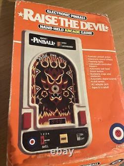 Entex Élever Le Diable Jeu de Flipper Électronique Vintage 1980 Très Rare