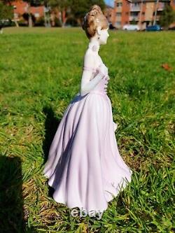 Figurine Coalport la boule de rose avec certificat original