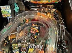 Flipper Pinball Bally 1992 CREATURE FROM THE BLACK LAGOON 100% fonctionnel. Non restauré.