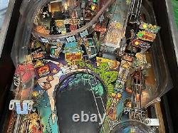 Flipper Pinball Bally 1992 CREATURE FROM THE BLACK LAGOON 100% fonctionnel. Non restauré.