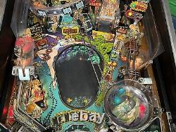 Flipper Pinball Bally 1992 CREATURE FROM THE BLACK LAGOON 100% fonctionnel. Non restauré.