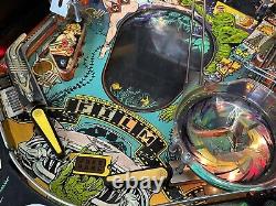 Flipper Pinball Bally 1992 CREATURE FROM THE BLACK LAGOON 100% fonctionnel. Non restauré.