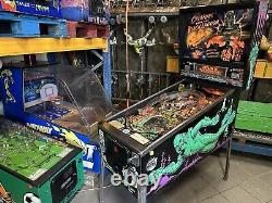 Flipper Pinball Bally 1992 CREATURE FROM THE BLACK LAGOON 100% fonctionnel. Non restauré.