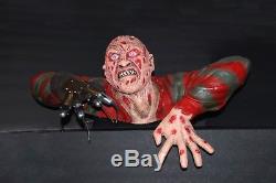 Freddy Kruger Nightmare Sur Elm Street Pinball Machine Topper Avec Des Yeux Rouges
