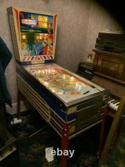 Gottlieb Crosstown Arcade Pinball Machine 1966 Entièrement Fonctionnel. Livraison Possible