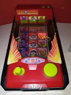 Jeu de Flipper Vintage 1992 Mighty Max Skull Krusher Mémorabilia TV Rétro RARE