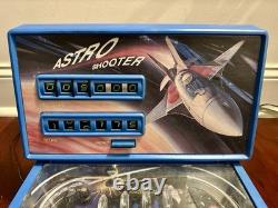 Jeu de flipper de table Vintage TOMY ASTRO SHOOTER avec tableau de score et corde tel quel