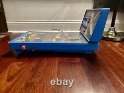Jeu de flipper de table Vintage TOMY ASTRO SHOOTER avec tableau de score et corde tel quel
