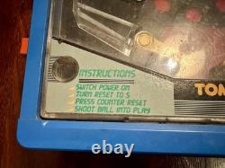 Jeu de flipper de table Vintage TOMY ASTRO SHOOTER avec tableau de score et corde tel quel