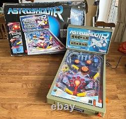 Jeu de flipper électronique de table TOMY Astro Shooter