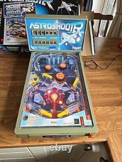 Jeu de flipper électronique de table TOMY Astro Shooter