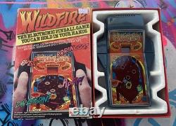 Jeu de flipper électronique portable Palitoy Wildfire vintage en boîte, fonctionnel