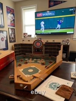 Jeu de flipper en bois vintage des Chicago Cubs classique, grande taille, ancien siècle.