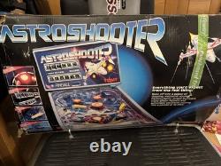 Jeu de table de pinball électronique Tomy Astro Shooter complet
