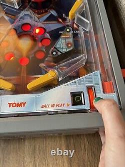 Jeu de table électronique rare VTG TOMY Astro Shooter Pinball fonctionnant avec des câbles