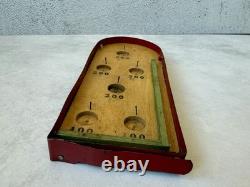 Jouet ancien de flipper Bagatelle pour enfants en bois rouge et métal, sans billes, inscrit