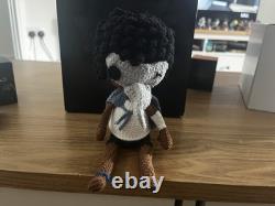 Little Nightmares III Kit de presse promotionnel TRÈS RARE avec boule à neige et pin's <br/>  	