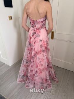Longue robe de soirée en tulle rose avec jupe ample et fente sur le devant, convient à une taille britannique 6