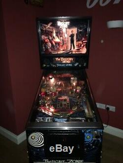 Machine De Flipper Twilight Zone Par Bally