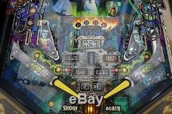 Machine De Pinball Stern Munsters Pro Arcade 2019 Très Peu De Jeux Grand Condition