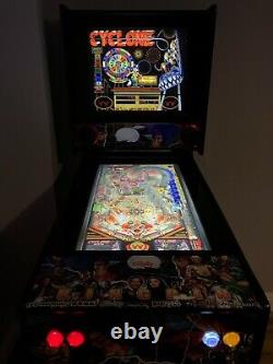 Machine Virtuelle De Flipper 27 Playfield Avec Le Stand