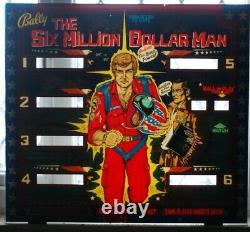 Machine de flipper Bally rare Six Million Dollar Man de 1978 avec une vitre arrière presque parfaite