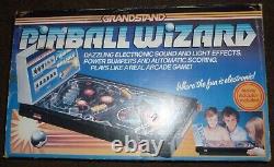 Machine de flipper Vintage 1983 Grandstand Pinball Wizard entièrement fonctionnelle, dans sa boîte TOMY