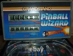 Machine de flipper Vintage 1983 Grandstand Pinball Wizard entièrement fonctionnelle, dans sa boîte TOMY