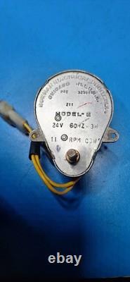 Moteur de flipper Bowman Model E 24V 60Hz 3W 11 RPM CCW