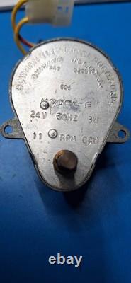 Moteur de flipper Bowman Model E 24V 60Hz 3W 11 RPM CCW