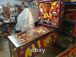 Muhammad Ali Pinball Machine / Memorabilia Belle Avec Garantie