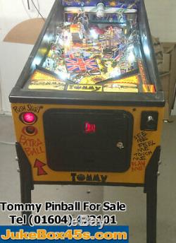 Qui Tommy Pinball Machine