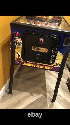 Ripleys Le Croient Ou Pas Pinball Machine