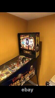 Ripleys Le Croient Ou Pas Pinball Machine