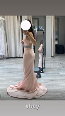 Robe de bal bébé rose taille 6 avec belle ceinture pailletée neuve jamais portée