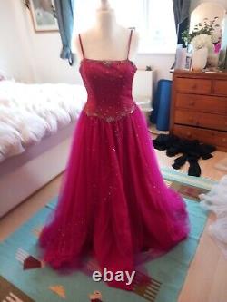 Robe de bal de promo rose en soie Taille 8 avec broderie et diamants à travers toute la robe