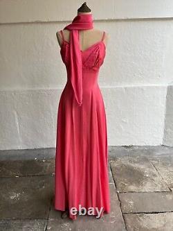 Robe de soirée couture fait main en rose saumon Taille 8/10 Approx.