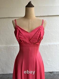 Robe de soirée couture fait main en rose saumon Taille 8/10 Approx.