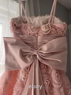 Robe fleurie rose clair en taille 6/8 (Prix de vente conseillé - 650 £)