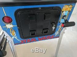 Star Wars Pinball Machine Iconique À Collectionner Dans Un État De Fonctionnement Fantastique